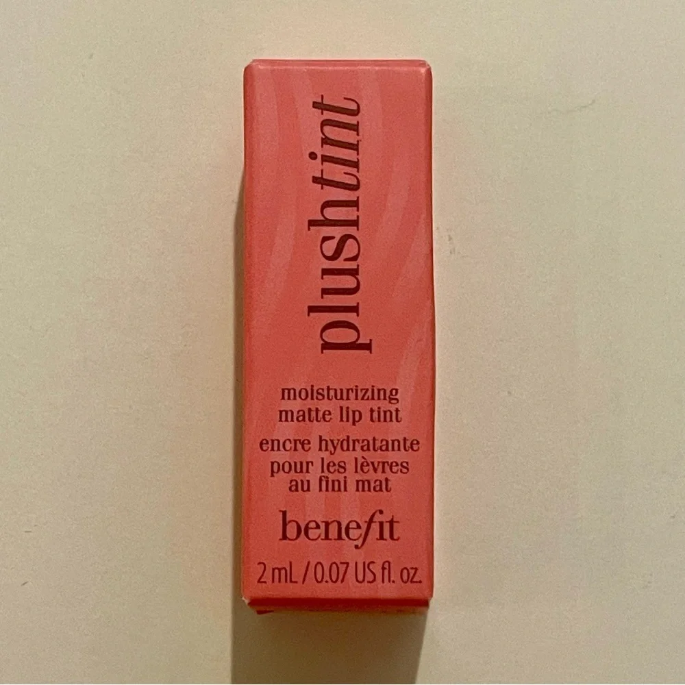 NWT Nine Items Total ~ Benefit Sample Size and Two Ipsy Bags